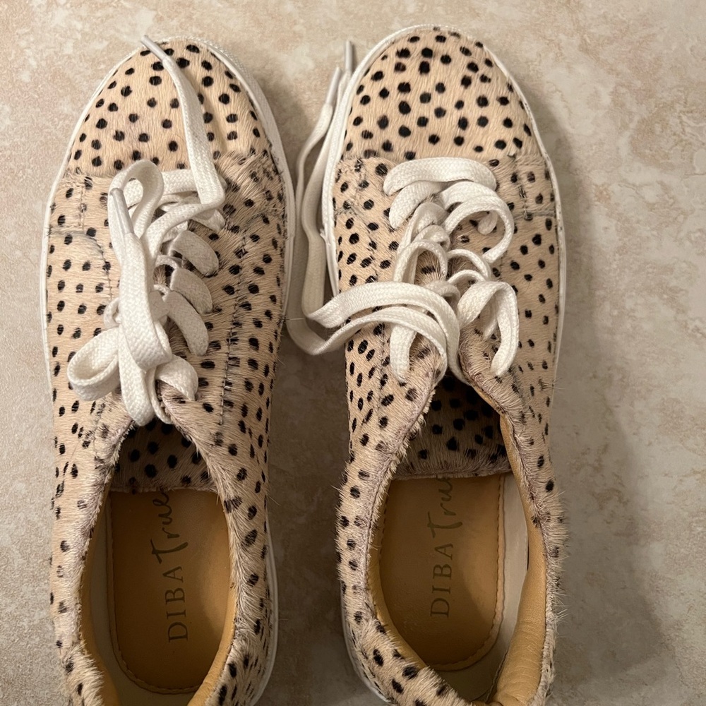 Dibs True Women's Tan and Black Sneakers 7.5